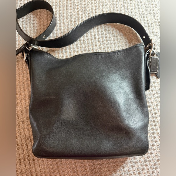 Coach Legacy Slim Duffle Black Leather Bag - Picture 2 of 10